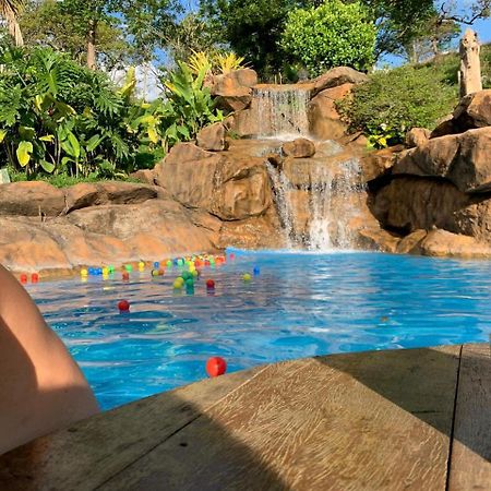 Hotel Fazenda Tucano Capim Branco ภายนอก รูปภาพ