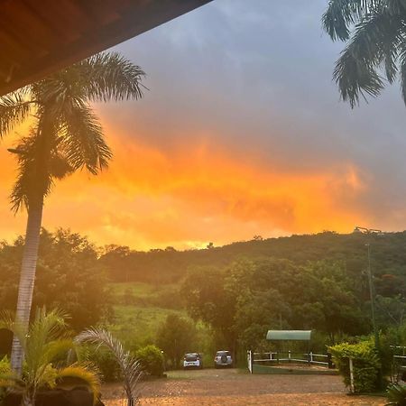 Hotel Fazenda Tucano Capim Branco ภายนอก รูปภาพ