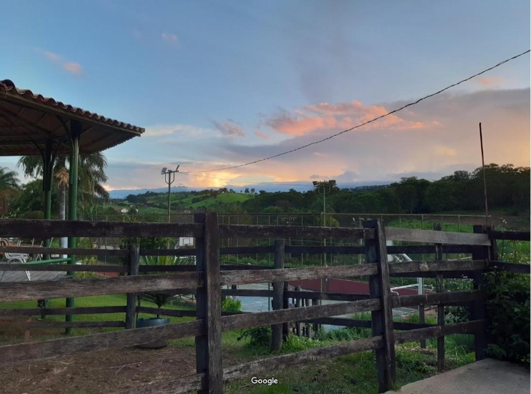 Hotel Fazenda Tucano Capim Branco ภายนอก รูปภาพ